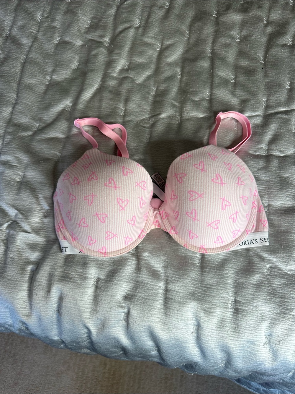 Victoria's Secret Pink and White Padded T-Shirt Bra